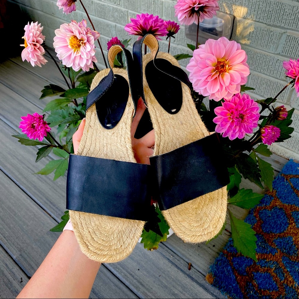 Black leather Soludos size 8